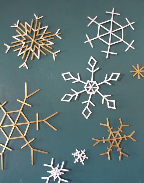 Image for event: Teen Lounge: Snowflake Decorations